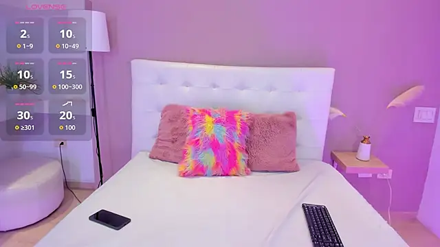 KendraChavez  online show from 09.08.25