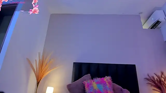 KendraChavez  online show from 09.29.25