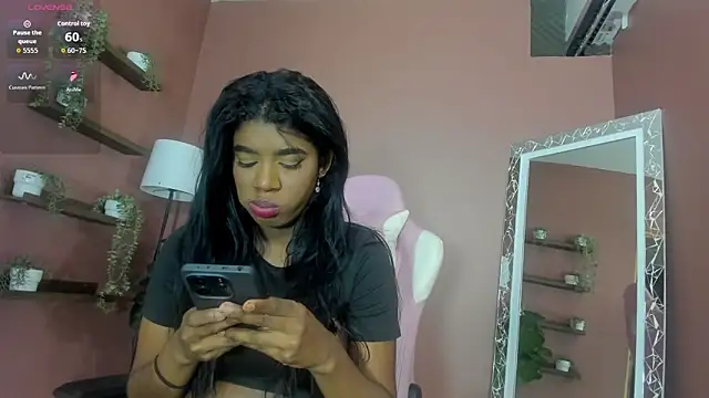 KendraChavez  online show from 10.19.25