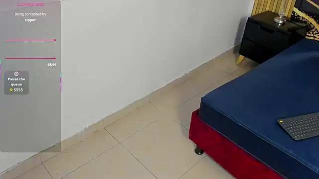 VioletRose as online show from 01.09.26