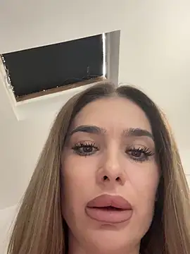 KaseyQuinn  online show from 10.11.25