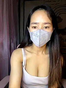 TiNa 04 online show from 10.18.25