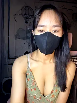 TiNa 04 online show from 11.16.25