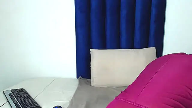 Pinkdollyg online show from 12.02.25