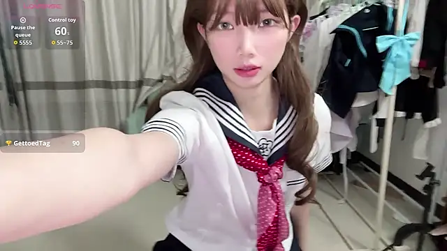 Snapshot of Yiyi-707 chatting on 10.14.25 Yiyi-707 online show from 10.14.25