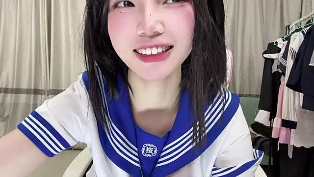 Snapshot of Yiyi-707 chatting on 10.20.25 Yiyi-707 online show from 10.20.25