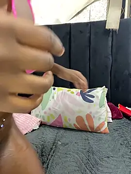 LonelyQueenxx25 online show from 02.26.26