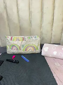 LonelyQueenxx25 online show from 05.28.26
