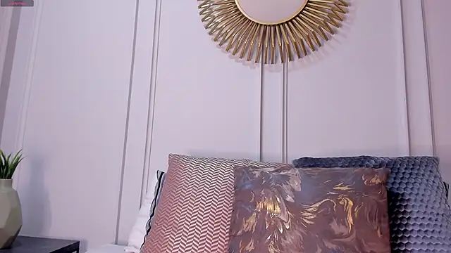 CharlotteBrownn  online show from 04.10.26