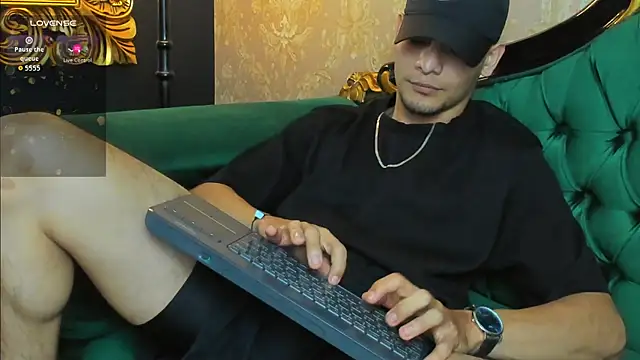 AlessandroKiing online show from 07.14.26