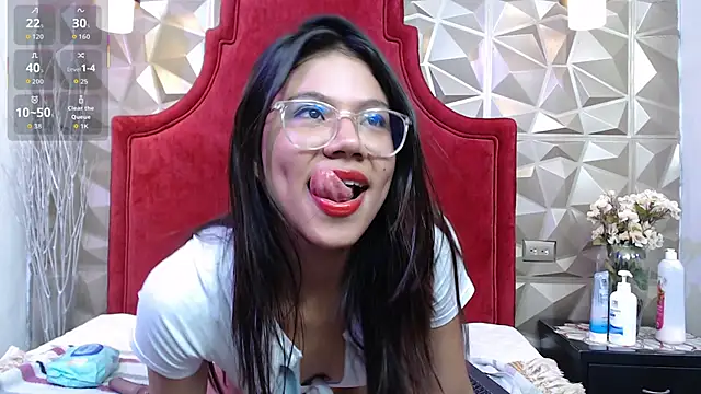 TrixySductress online show from 10.27.25