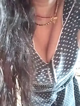 rani8008 online show from 10.13.25