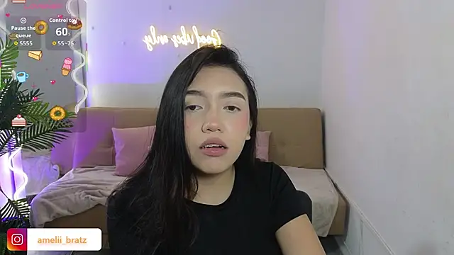 Snapshot of Ameliiaa_tay chatting on 10.22.25 Ameliiaa tay online show from 10.22.25