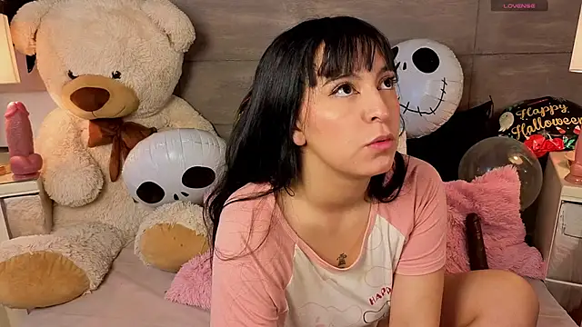 MeganAdamms online show from 10.17.25