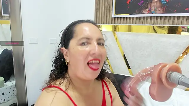 Snapshot of Luna_Naughty1 chatting on 02.14.26 Luna Naughty1 online show from 02.14.26