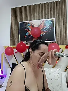 Snapshot of Luna_Naughty1 chatting on 02.17.26 Luna Naughty1 online show from 02.17.26