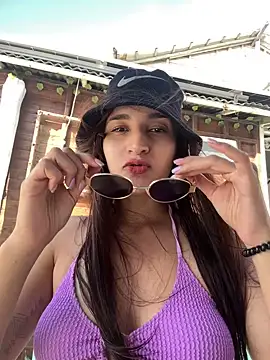 Snapshot of samaantha_lux chatting on 02.24.26 samaantha lux online show from 02.24.26