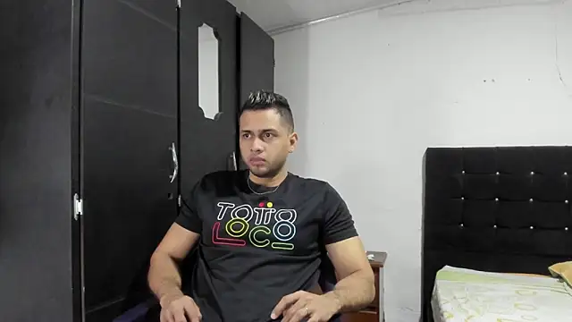 Snapshot of Ryan_xc1 chatting on 09.27.25 Ryan xc1 online show from 09.27.25