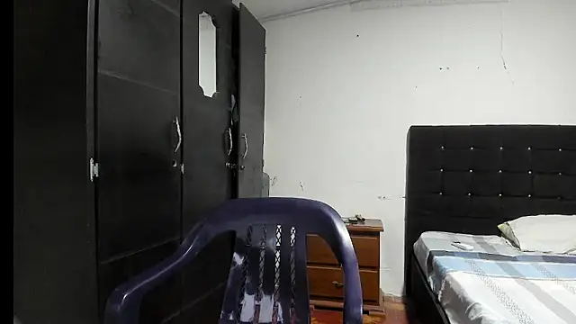 Snapshot of Ryan_xc1 chatting on 11.02.25 Ryan xc1 online show from 11.02.25