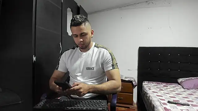 Snapshot of Ryan_xc1 chatting on 02.28.26 Ryan xc1 online show from 02.28.26