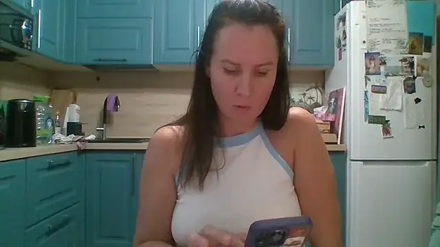 ALICAINWONDERLAND online show from 12.13.25