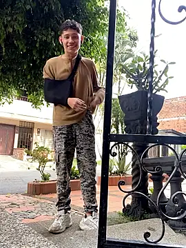 elfernh online show from 10.12.25