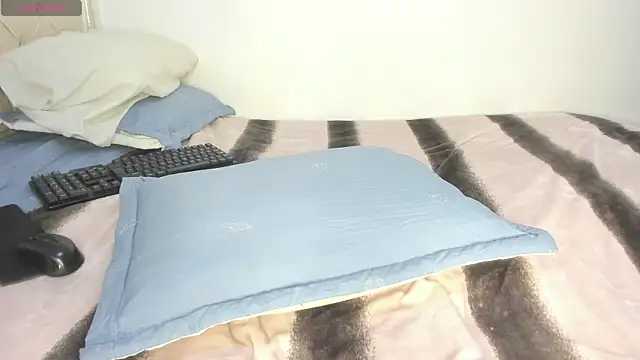 Snapshot of katitahotcam_ass chatting on 10.10.25 katitahotcam ass online show from 10.10.25