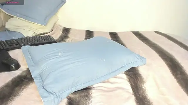 Snapshot of katitahotcam_ass chatting on 10.11.25 katitahotcam ass online show from 10.11.25