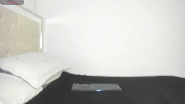 Snapshot of katitahotcam_ass chatting on 10.14.25 katitahotcam ass online show from 10.14.25