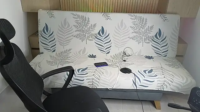 samiacooper25 online show from 12.03.25