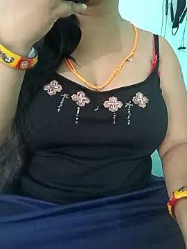 Snapshot of Anjali-bhabhi chatting on 09.15.25 Anjali-bhabhi online show from 09.15.25