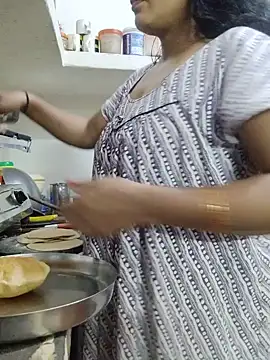 Snapshot of spicysuhana chatting on 07.20.26 spicysuhana online show from 07.20.26