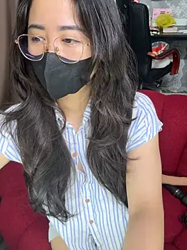 Snapshot of Voyerra_g chatting on 03.01.26 Voyerra g online show from 03.01.26