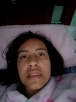 Snapshot of Nika_Hot chatting on 11.17.25 Nika Hot online show from 11.17.25