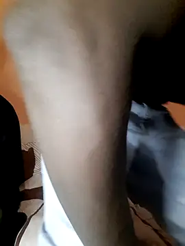 Snapshot of ffinegirl chatting on 12.19.25 ffinegirl online show from 12.19.25