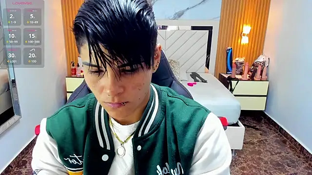 KAROLLJONES1 online show from 09.12.25