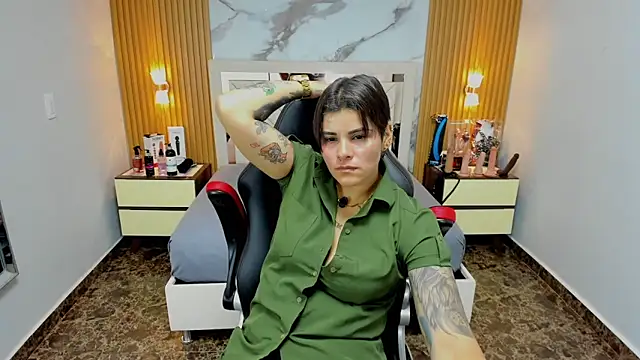 KAROLLJONES1 online show from 11.29.25