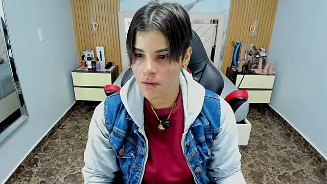 KAROLLJONES1 online show from 12.01.25