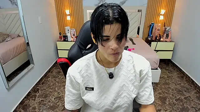 KAROLLJONES1 online show from 01.06.26