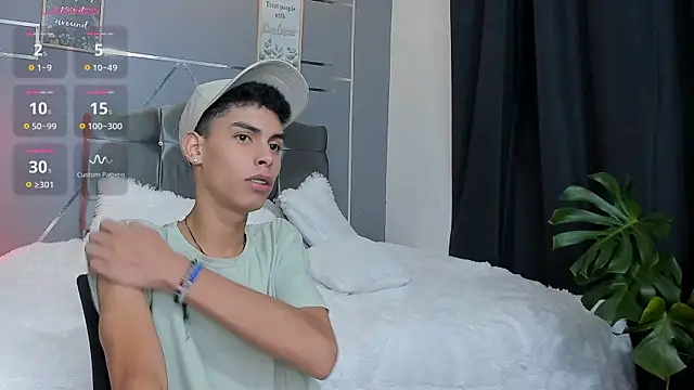 Room 69x online show from 11.07.25