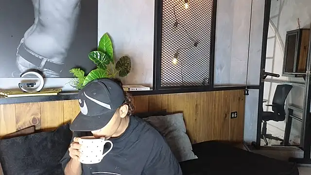 AlanCutee online show from 04.16.26