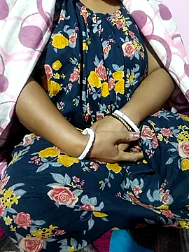 Snapshot of Cute-Swewty chatting on 12.20.25 Cute-Swewty online show from 12.20.25