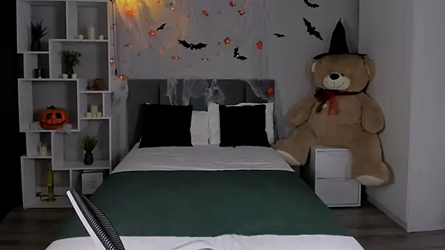 Snapshot of AnoraDark chatting on 10.26.25 AnoraDark online show from 10.26.25