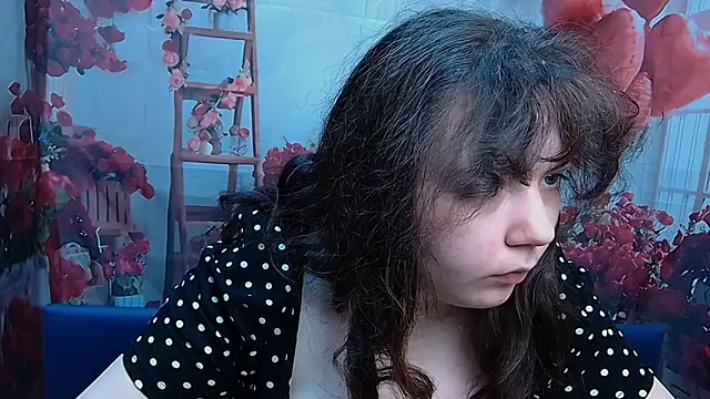 Snapshot of NeonilaLisova chatting on 03.14.26 NeonilaLisova online show from 03.14.26