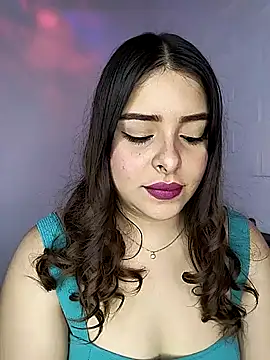 Nahomy cm online show from 11.17.25