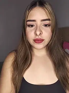 Nahomy cm online show from 02.11.26