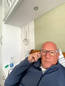 Snapshot of philefc chatting on 09.23.25 philefc online show from 09.23.25