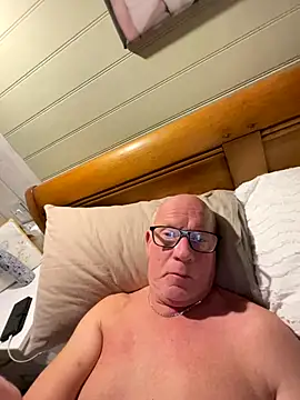 Snapshot of philefc chatting on 11.24.25 philefc online show from 11.24.25