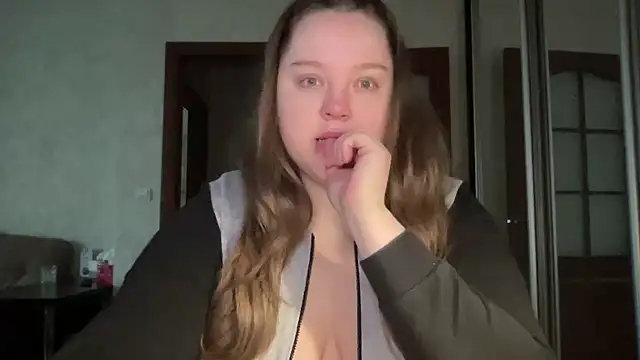 Alice898 online show from 10.21.25