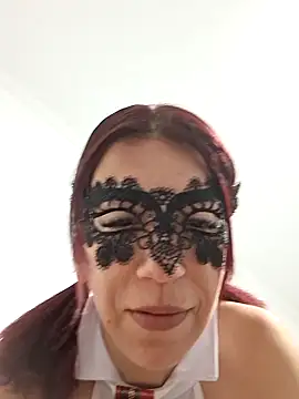 Snapshot of Anayssa_ chatting on 10.05.25 Anayssa online show from 10.05.25